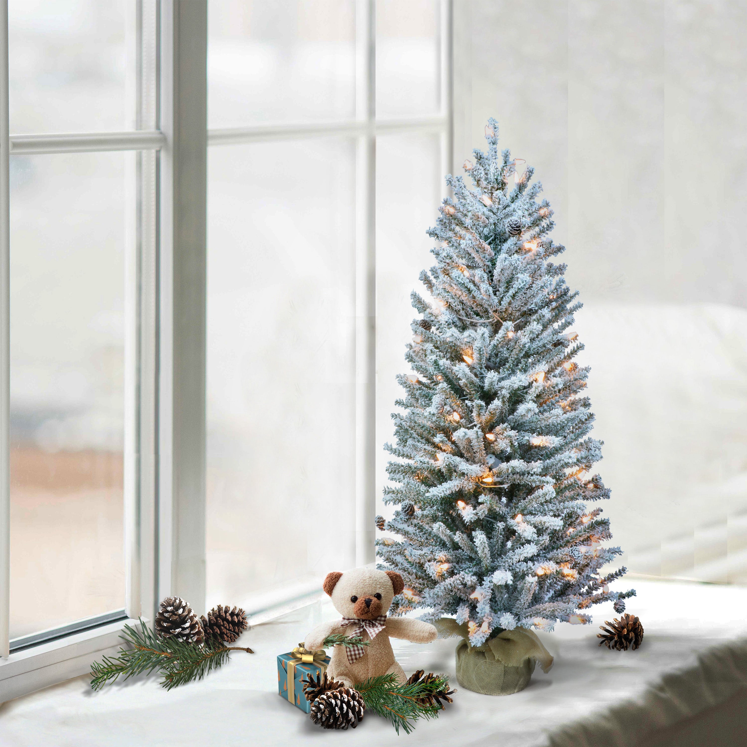 3ft Pre-Lit Flocked Christmas Tree